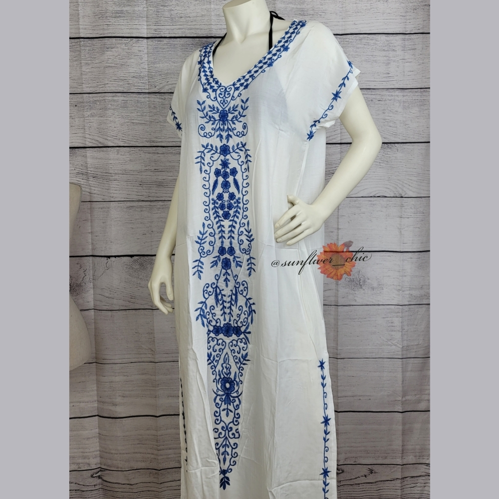ONE LEFT [NEW] Embroidered Beach Cover-up - Picture 9 of 15
